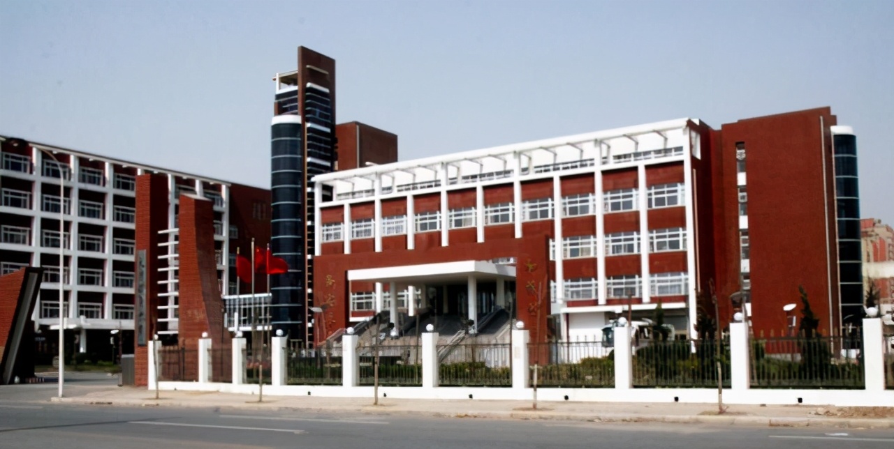 内蒙古三所“百强中学”，本科录取率高达99%，值得报考