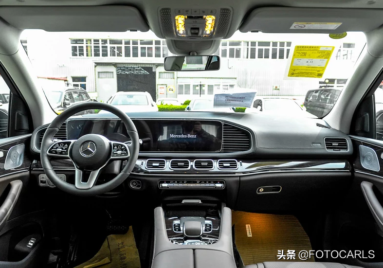 奔驰GLE450 AMG实拍，老款确实霸气许多，售价105.8万