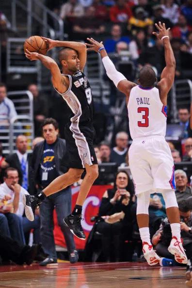 奥运男篮为什么比nba低(盘点中国男篮跟世界强队差距越来越大的主要原因（一）)