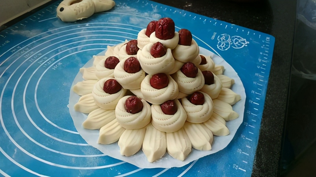 枣花糕的做法大全图片(好看又好吃的枣花糕家常做法)