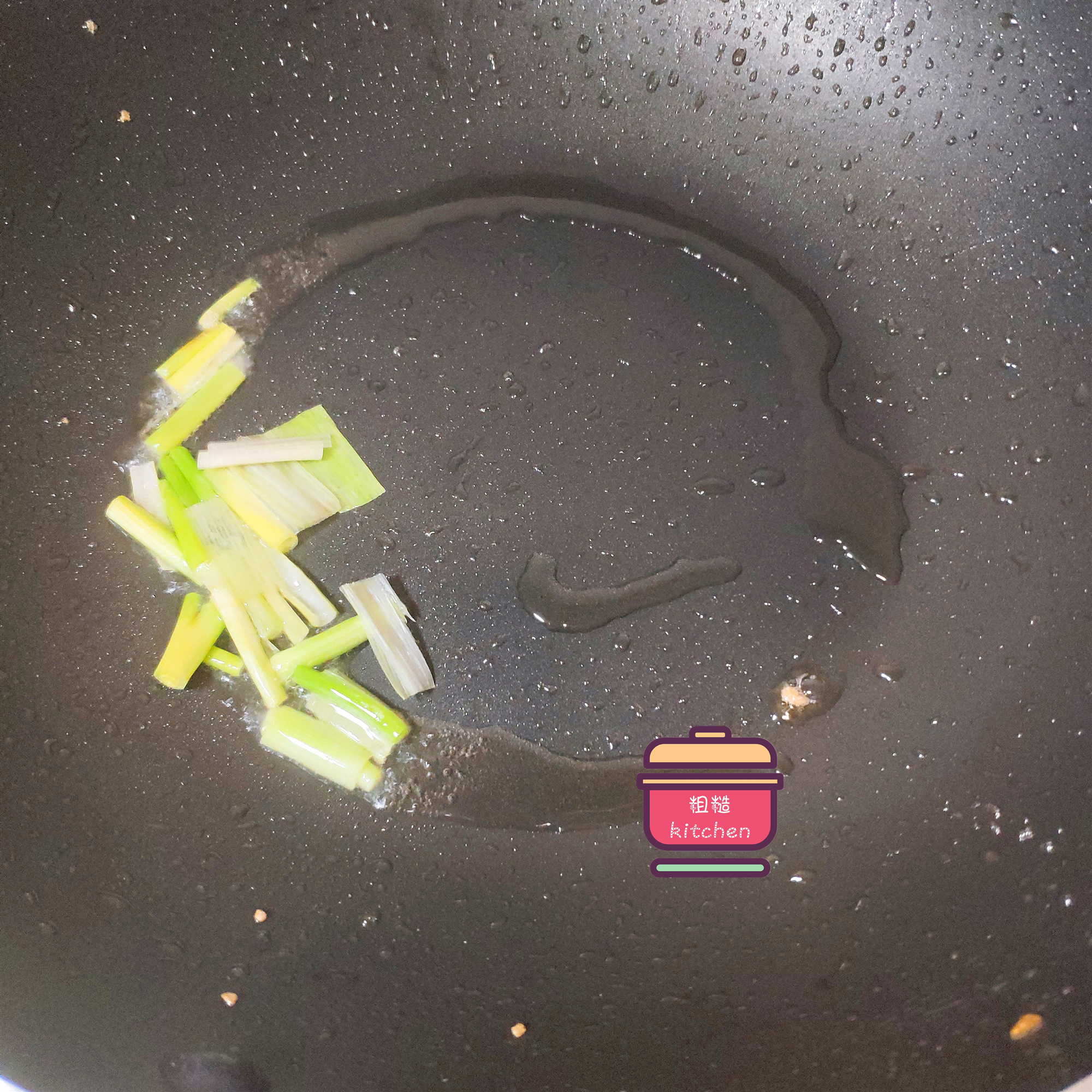 切黄瓜片竟然也有技巧？切对形状的黄瓜片颜值高，口感好，易入味