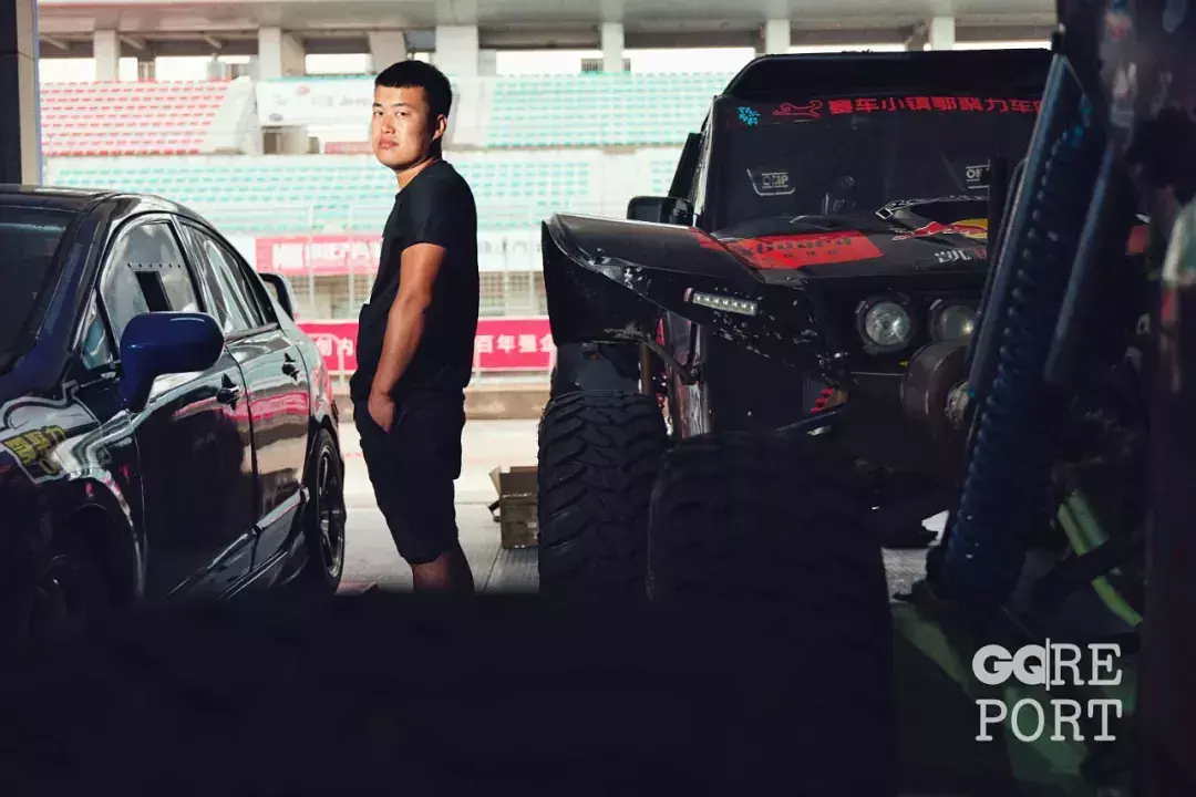 GQ报道 | 在鄂尔多斯当赛车手:车场10亿,车手10人