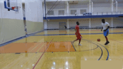 篮球转身慢动作(试探步转身投篮，这绝技近乎无敌却被多人说是走步，你觉得呢？)