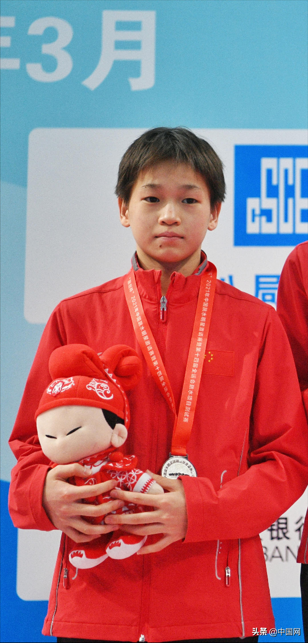 全红婵如何被选中（教练慧眼识珠 跳水天才全红婵因跳格子被发掘）