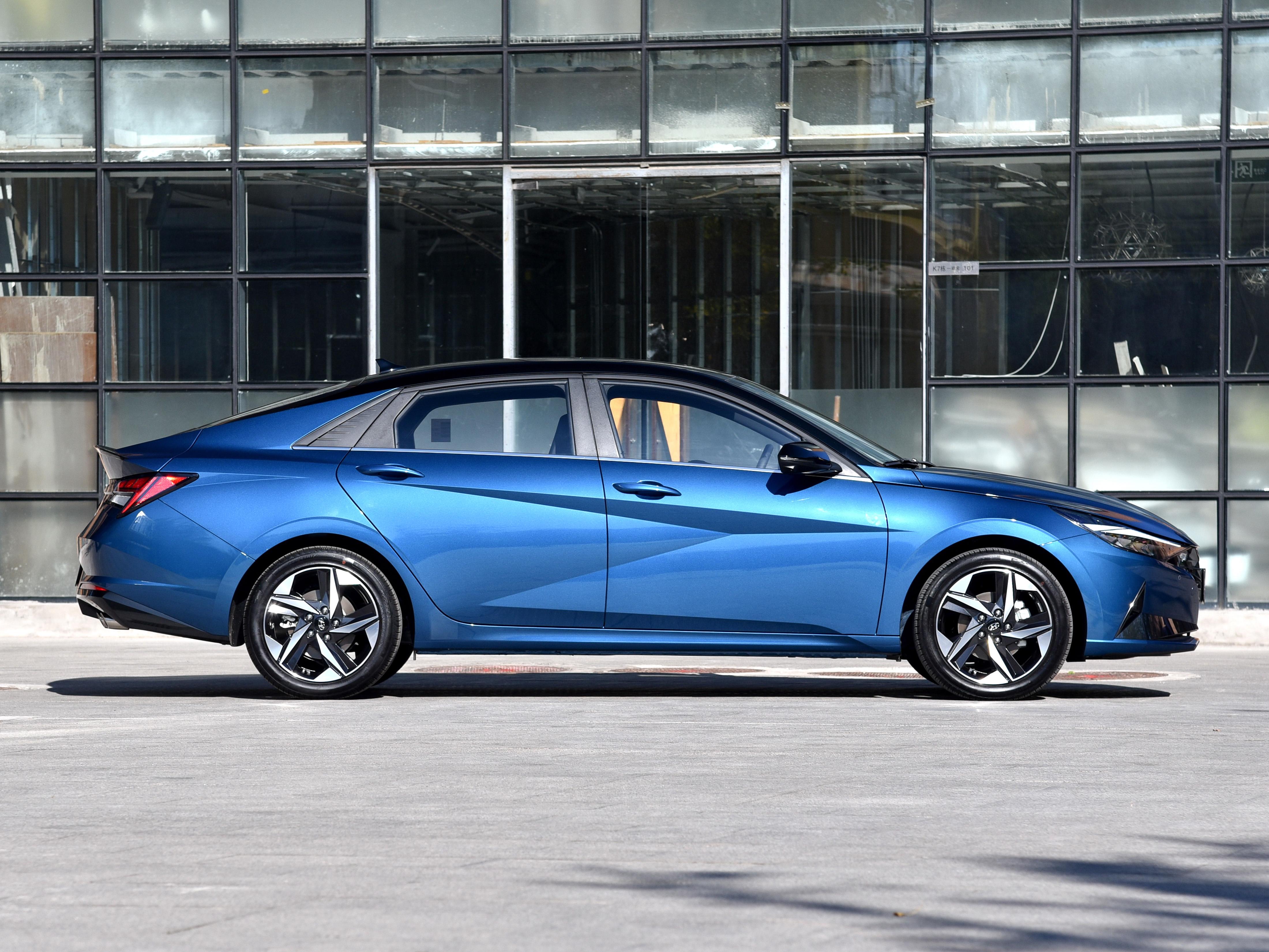 现代汽车伊兰特1