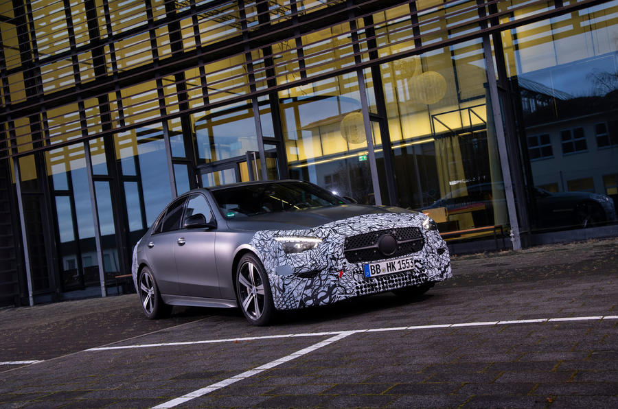 全新奔驰c级(c206)原型车海外首试