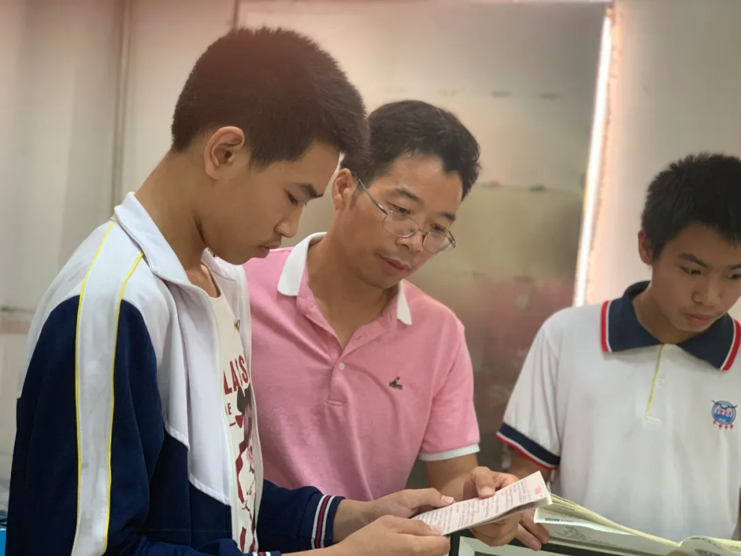 风筝的英文怎么说？中考英语必备词汇解析
