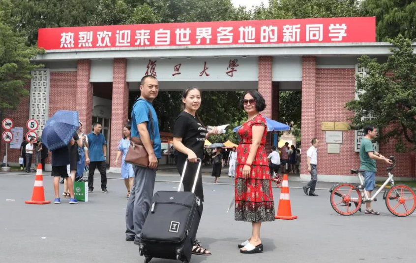 新生即将踏入大学校园，自我介绍很重要，社恐的学子看过来