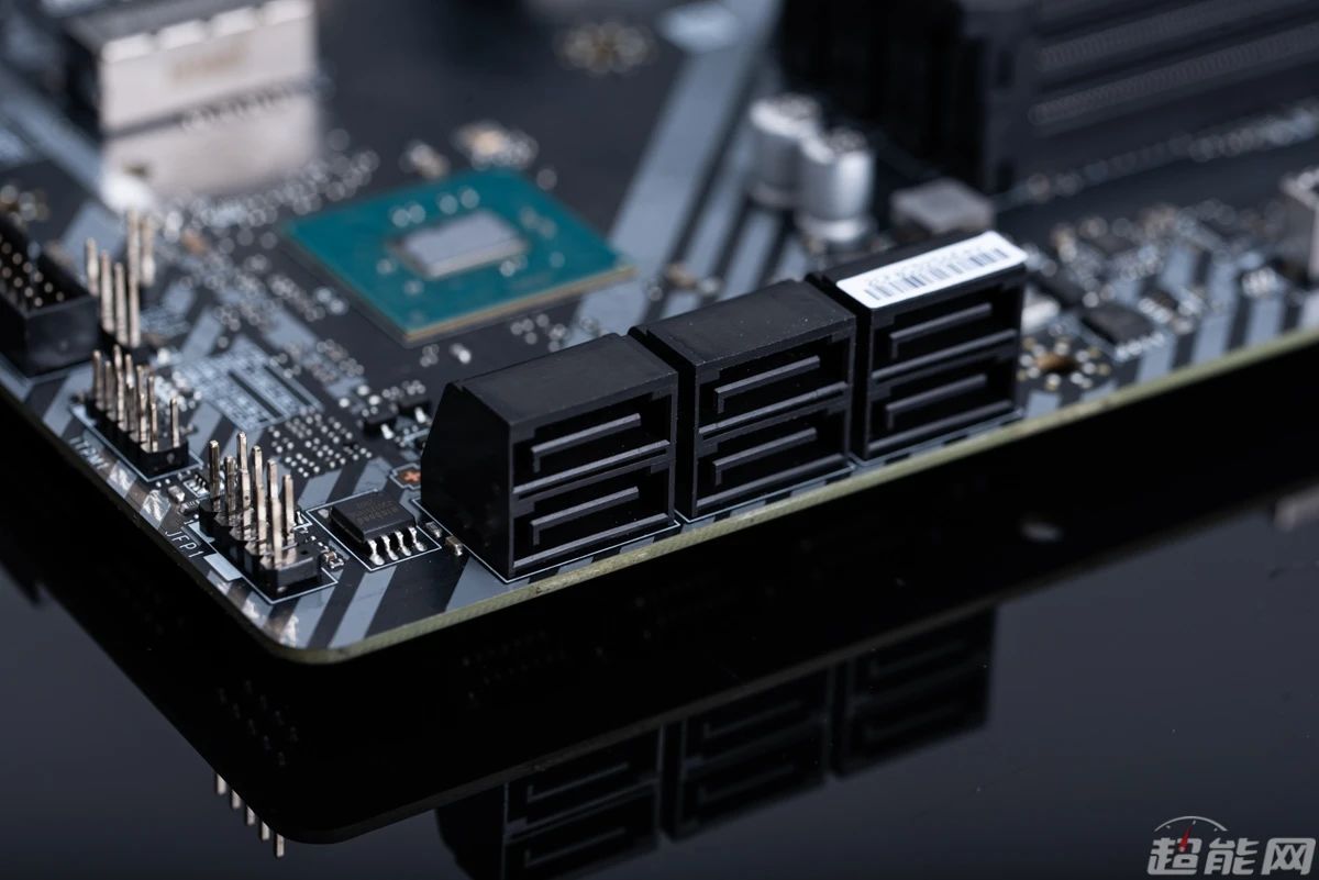 2接口,微星mag b460m mortar主板拥有两个尺寸为2280的m.