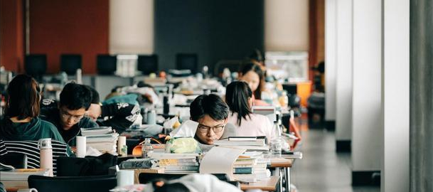 大学内“挂科率”高的4个专业，学霸也招架不住，有你的专业吗