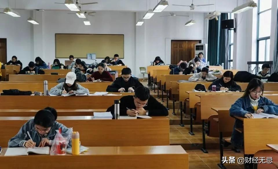 中国校外教育培训30年：时来天地皆同力，远去江湖奈若何