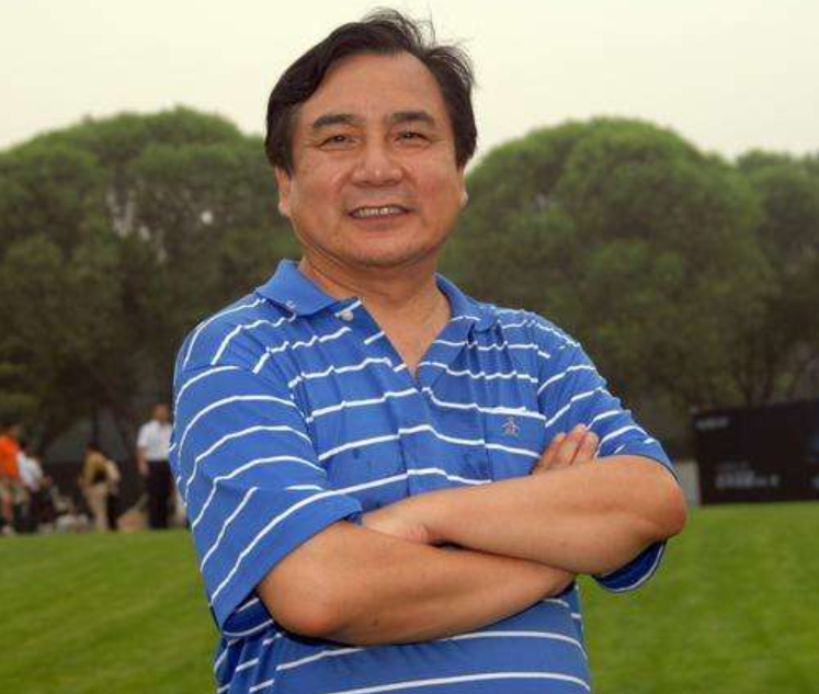 京A00001车主是谁？“北京首富”李晓华，中国第一辆法拉利拥有者