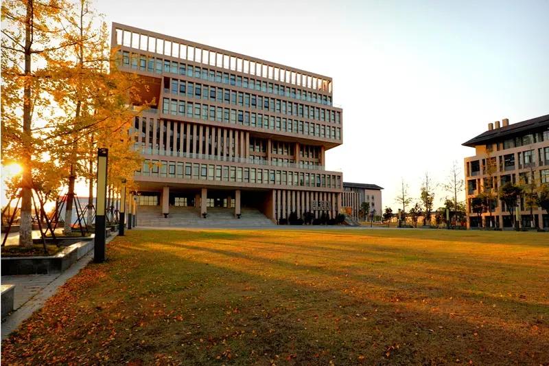 安徽省高校(三十五)安徽信息工程学院