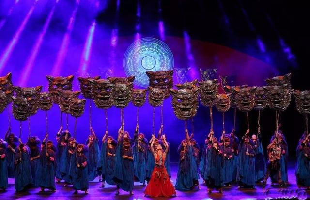 孔雀公主杨丽萍：30岁成名，42岁回归大山，60岁仍在起舞