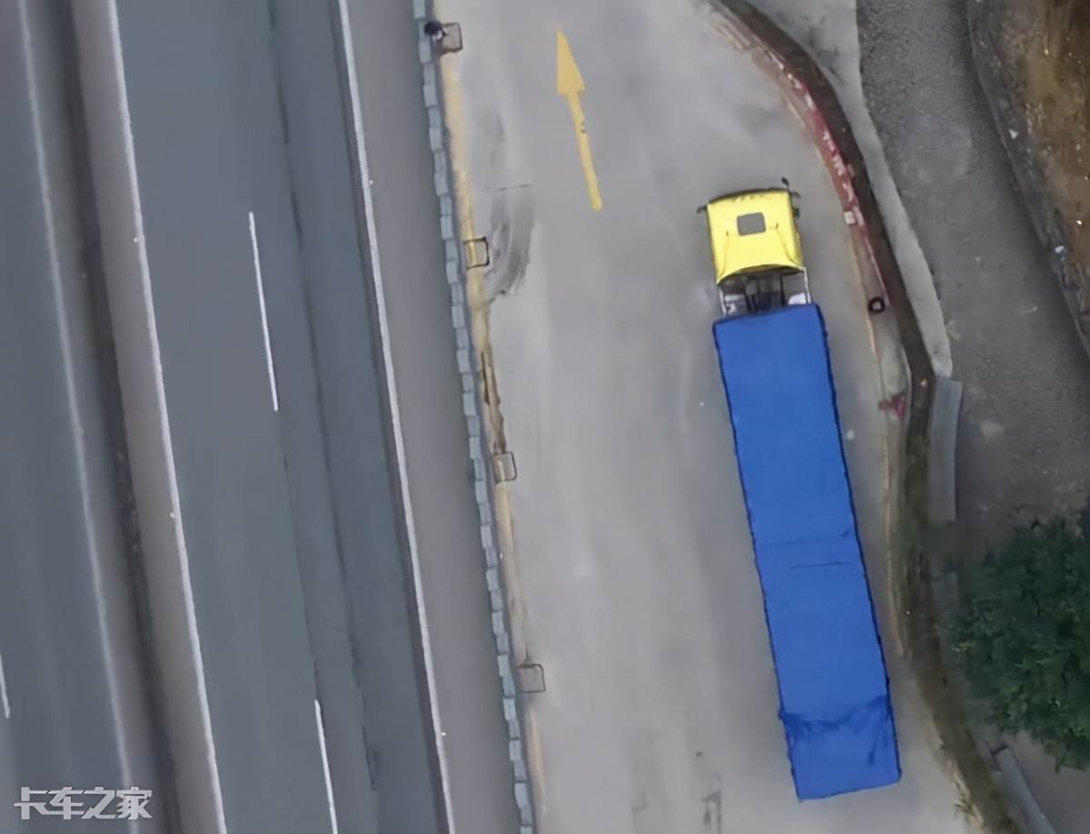 货车司机有多“狠”？独自一人穿越无人区，个个都是孤胆英雄