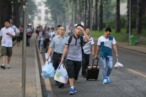 大学和学院有啥区别？学院质量赶不上大学？其实两者“各有千秋”