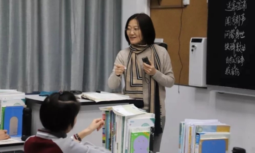 民办学校即将转为公办，民办教师出路在哪？进入体制内还是代课