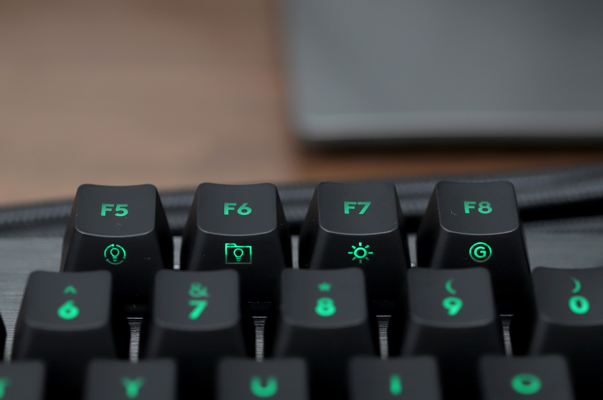 ROMER-G的新手感，罗技G512（到站秀第15期） - 标件库