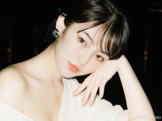 神颜美少女自称海淀范冰冰，出轨都说得这么硬气？半藏森林2.0吧