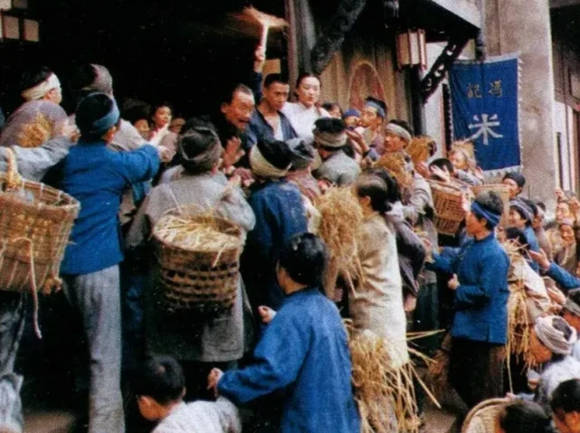 这部电影因“尺度”问题，9年时间2次禁播，删改数次才得以上映