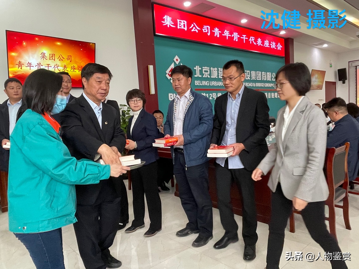 2001届大学毕业生赵德刚向母校东北林业大学的毕业20年述职