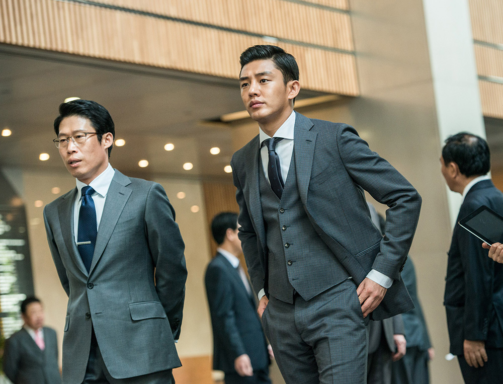 《大人物》原版韩国电影《老手》,残暴不仁的财阀,有多猖狂