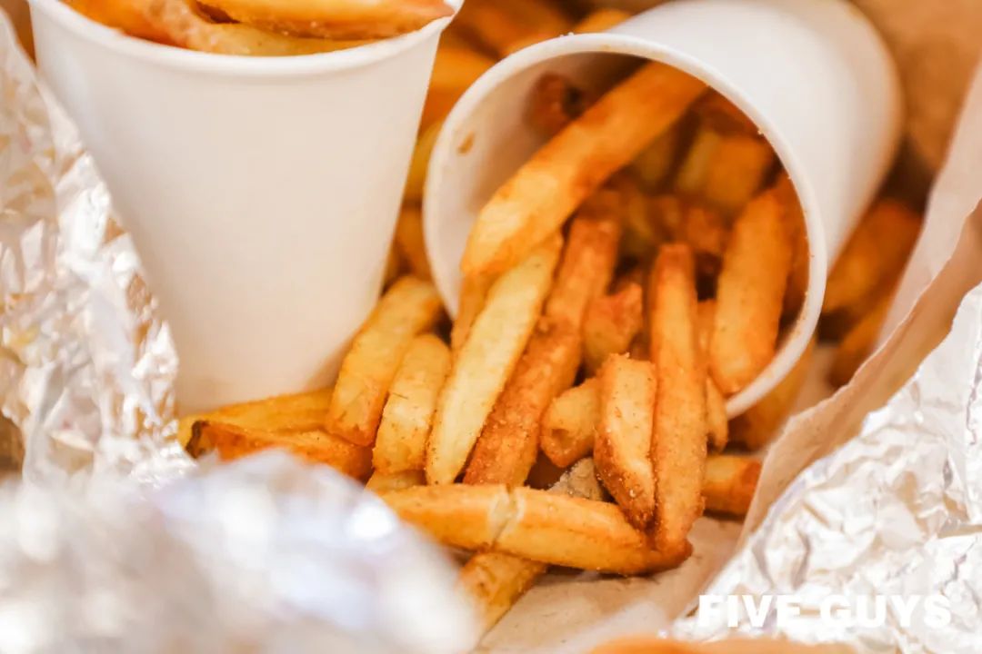 FIVE GUYS 今日正式开业，淮海路又喜提一家知名汉堡品牌店
