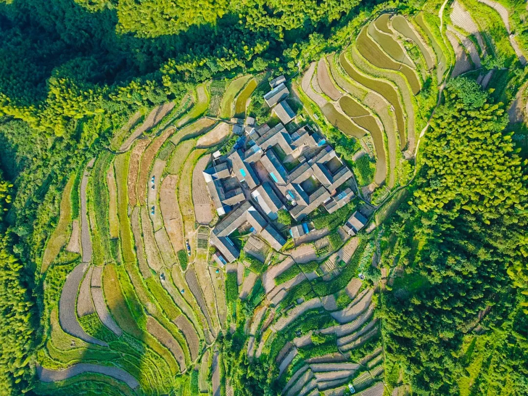 颜值爆表的小城,奇山不输黄山,秀水叫板桂林,绝对值得一去