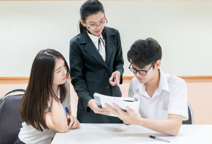 大学专业里，适合女生报考的有哪些？选对了或许就是人生赢家