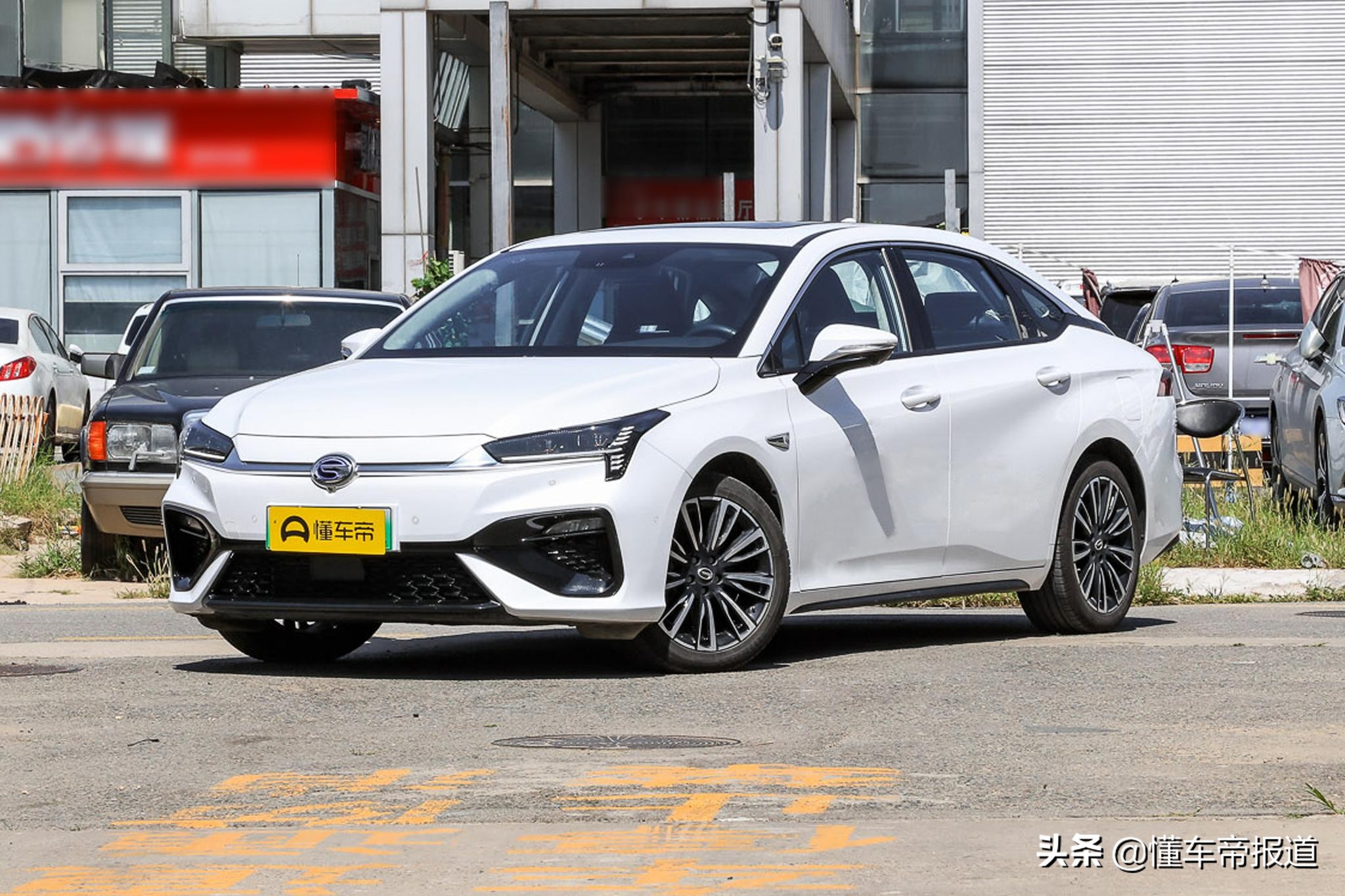 新车｜采用刀片电池，两款车型，比亚迪四款纯电动车同时上市