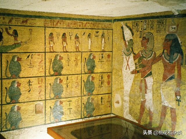 他们打开埃及法老墓葬，10年之内8人离世，诅咒真的存在吗？
