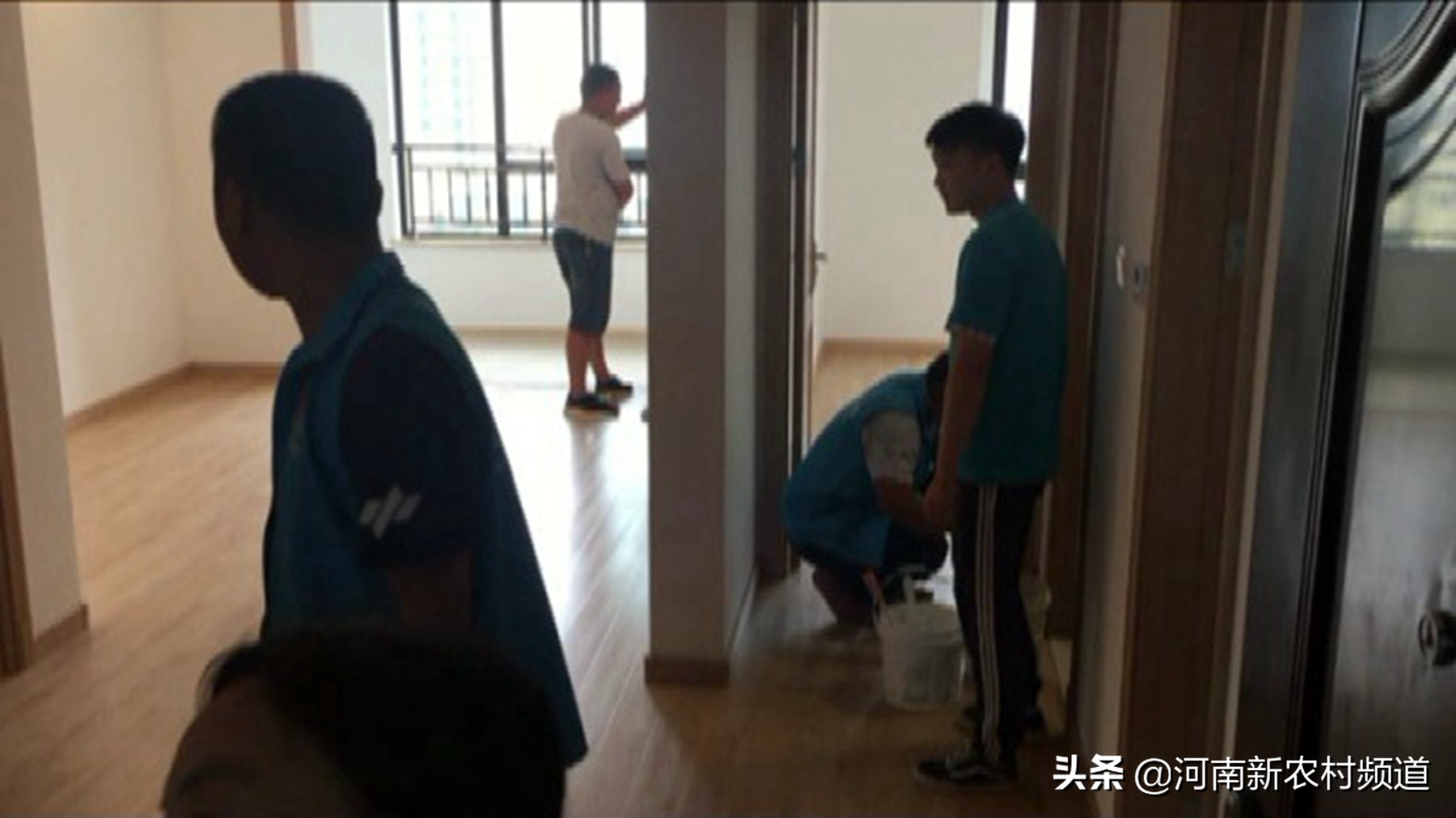 金地郑州铂悦项目房屋质量问题频出，业主遭遇“先交房再验房”霸王条款