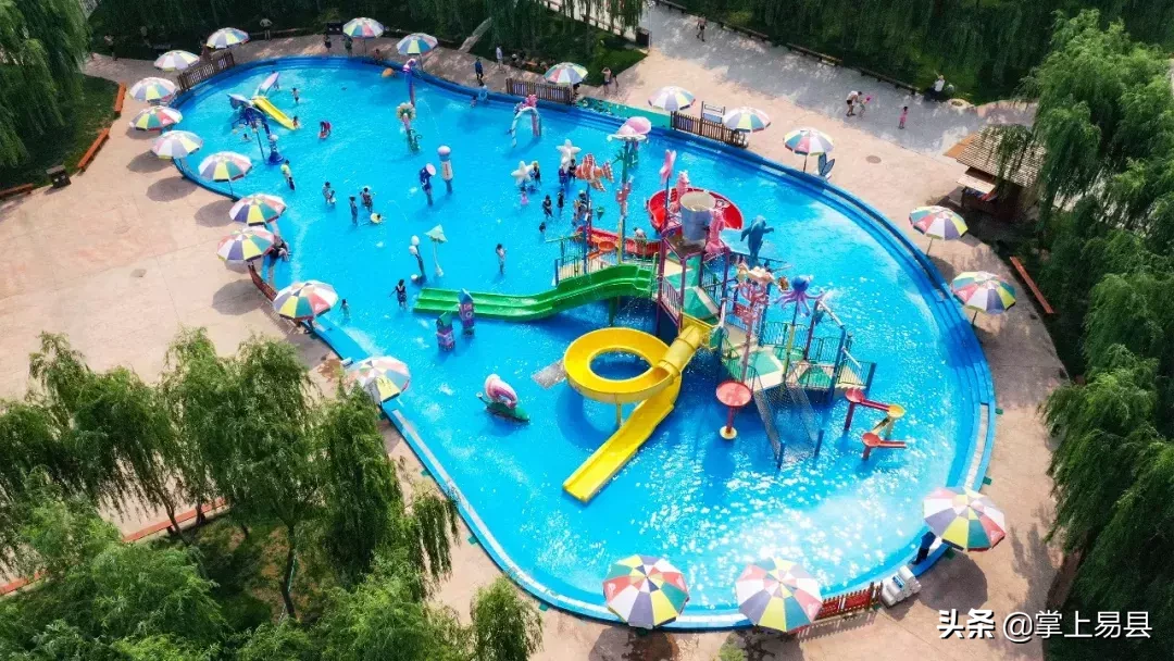 位于易县狼牙山龙门湖水世界的沙滩浴场,已对外开放,这是易县地区目前