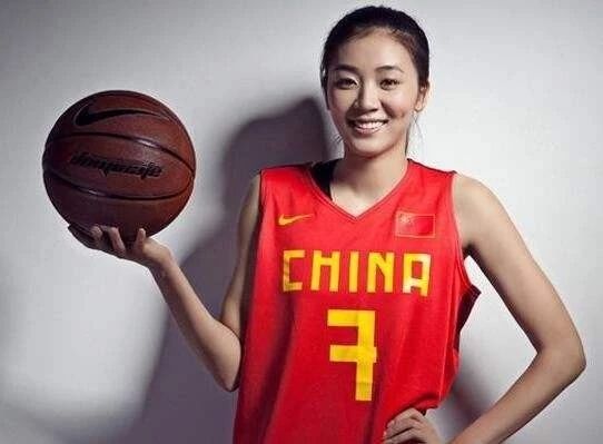 赵爽为什么没参加女篮世界杯(篮球女神赵爽从国家队退役，被逼无奈？还是受到排挤？)