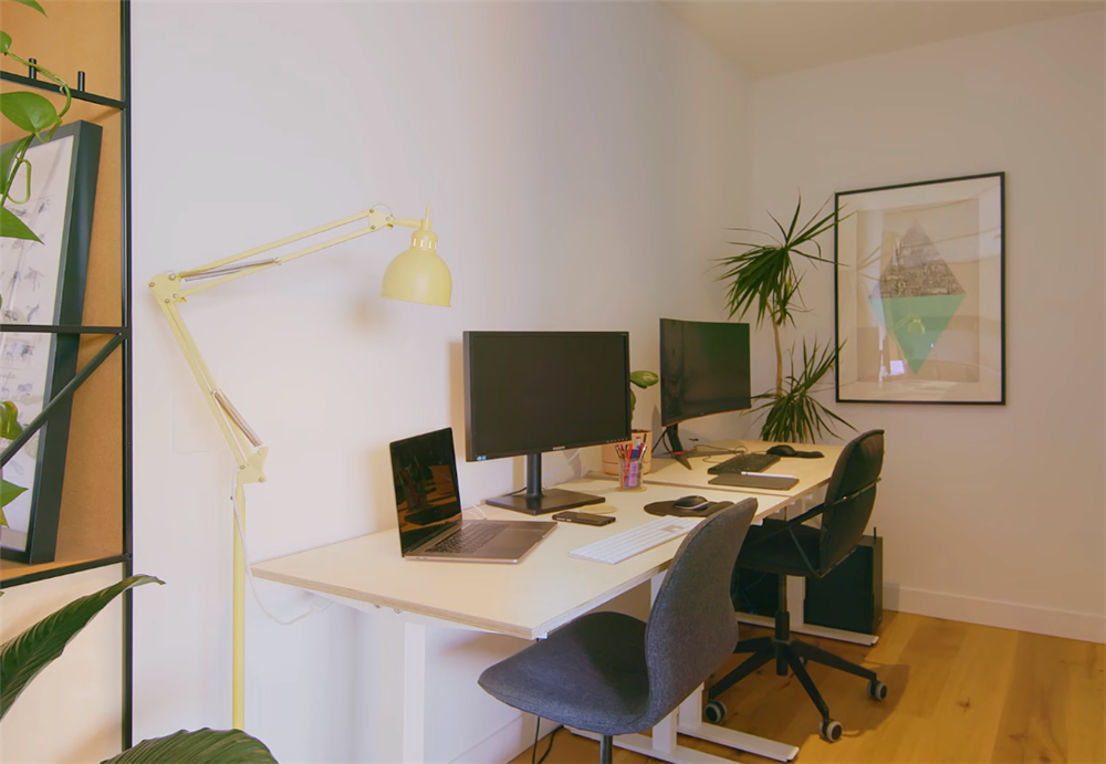 独居姑娘的1室2厅小家，55㎡面积做成开放式，卧室推拉门太实用了