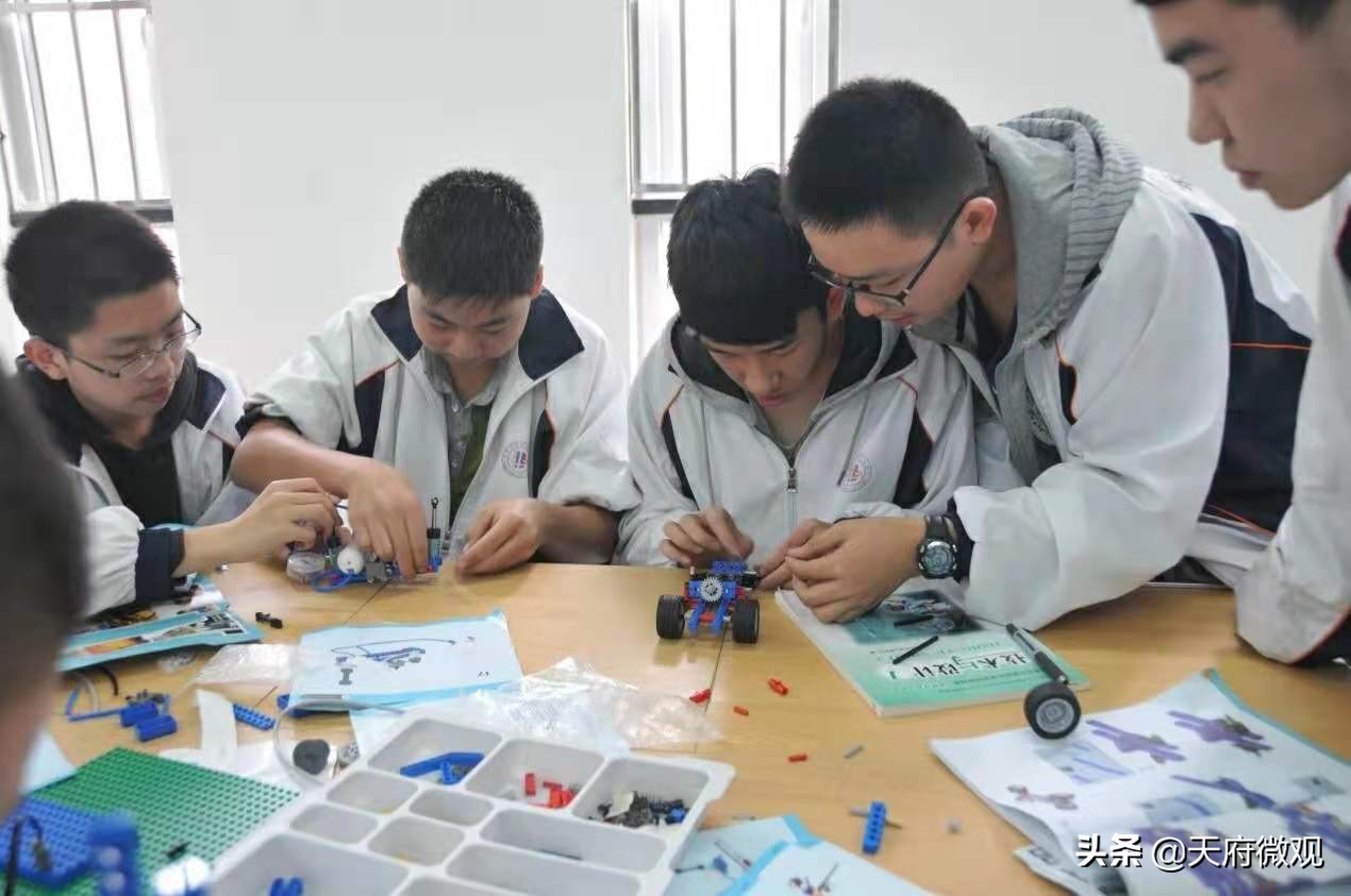 办特色学校·创卓越高中，来看新都香城中学的十年树木和芝兰玉树