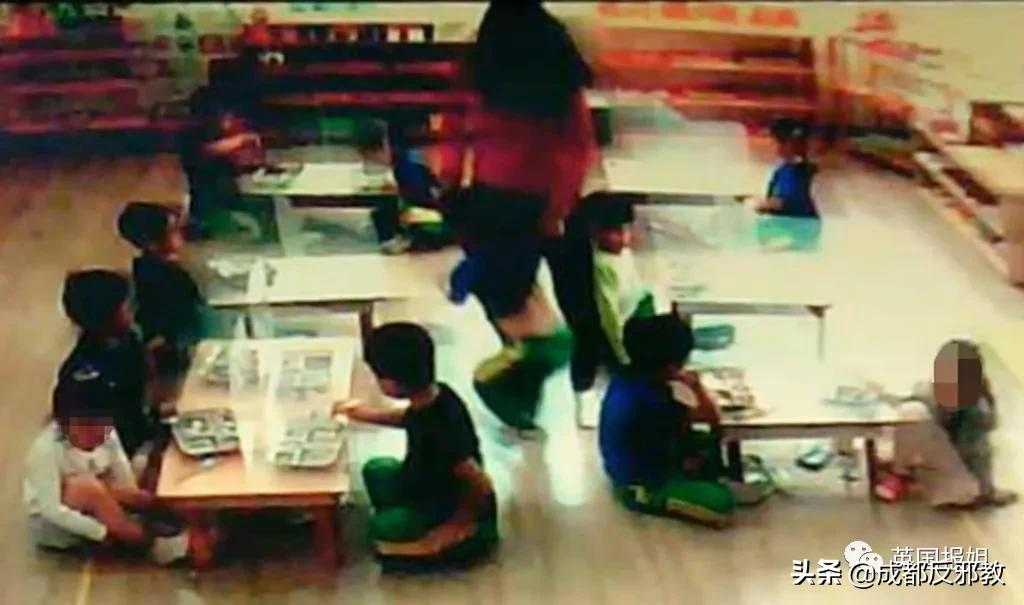 幼童幼儿园被虐打,幼儿在幼儿园被小朋友打