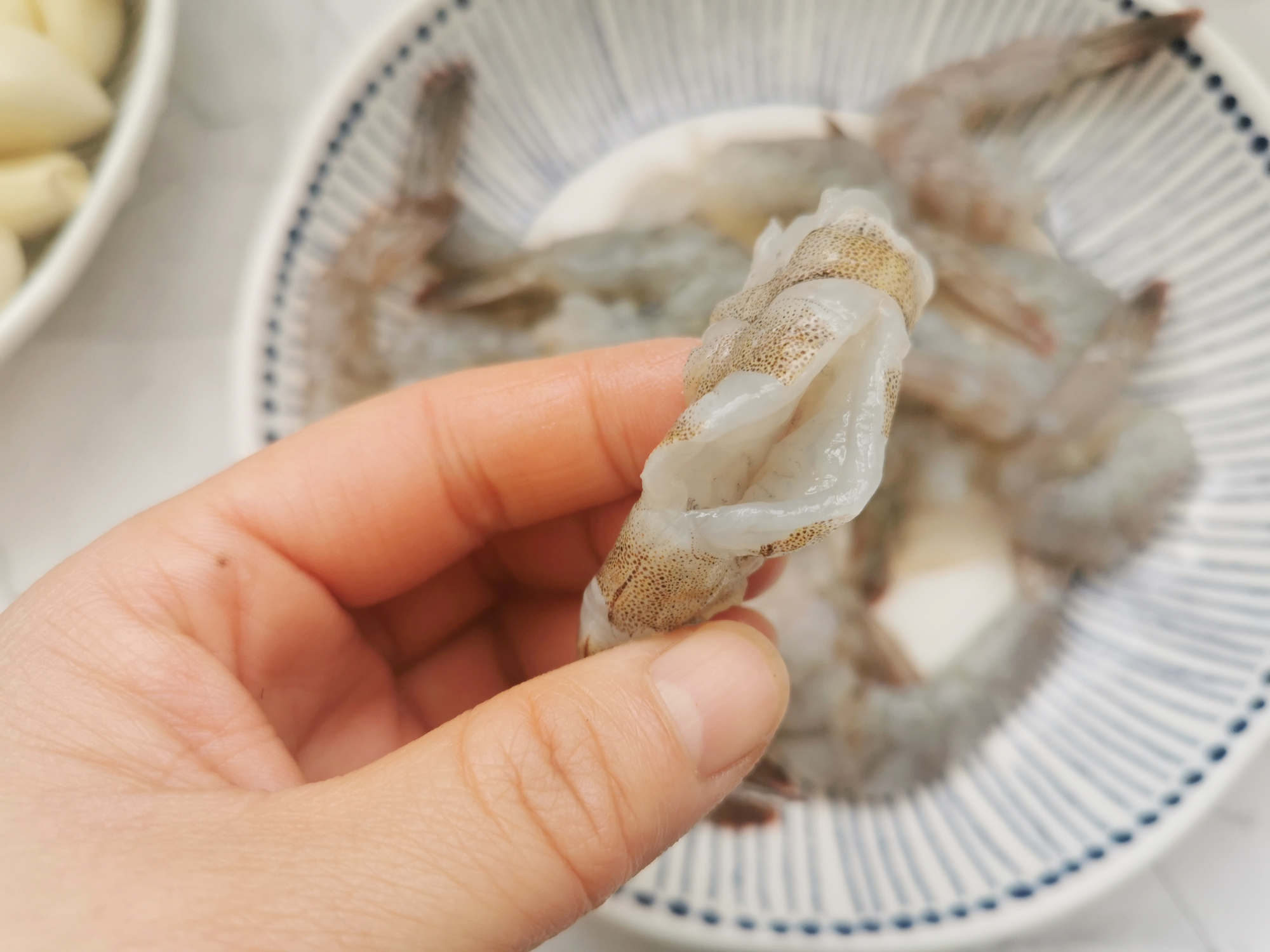 蒜蓉粉丝虾这样做，粉丝比虾好吃，蒜香扑鼻，零厨艺也能学会