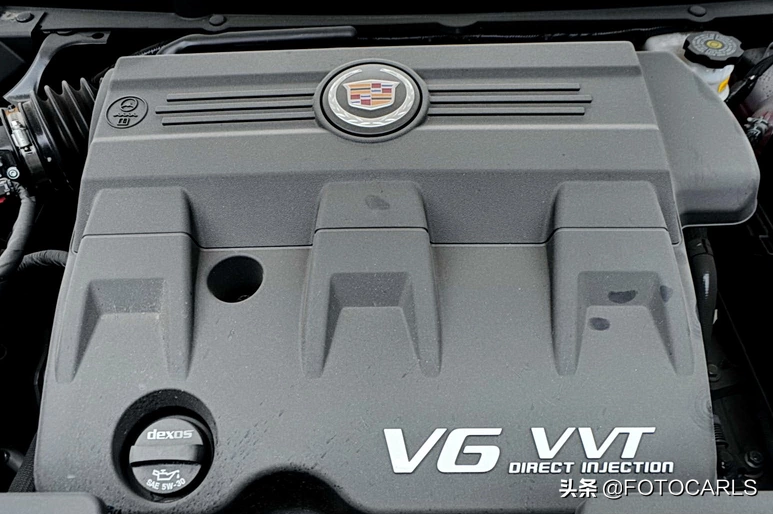 凯迪拉克SRX 3.6L V6实拍，重2.1吨的美式豪华，近60万售价还很火