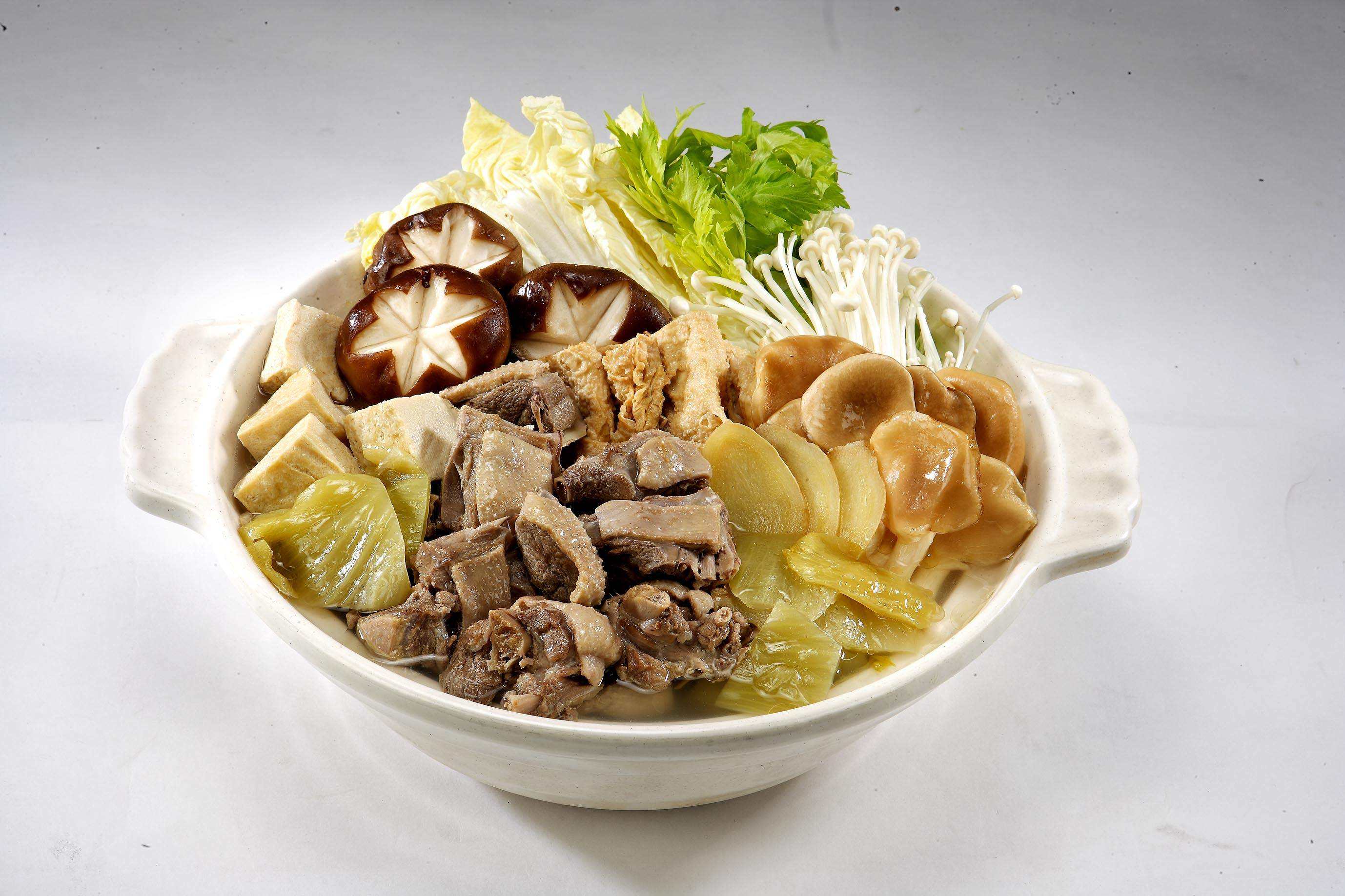 鸭肉汤(鸭肉汤里面可以搭配什么)