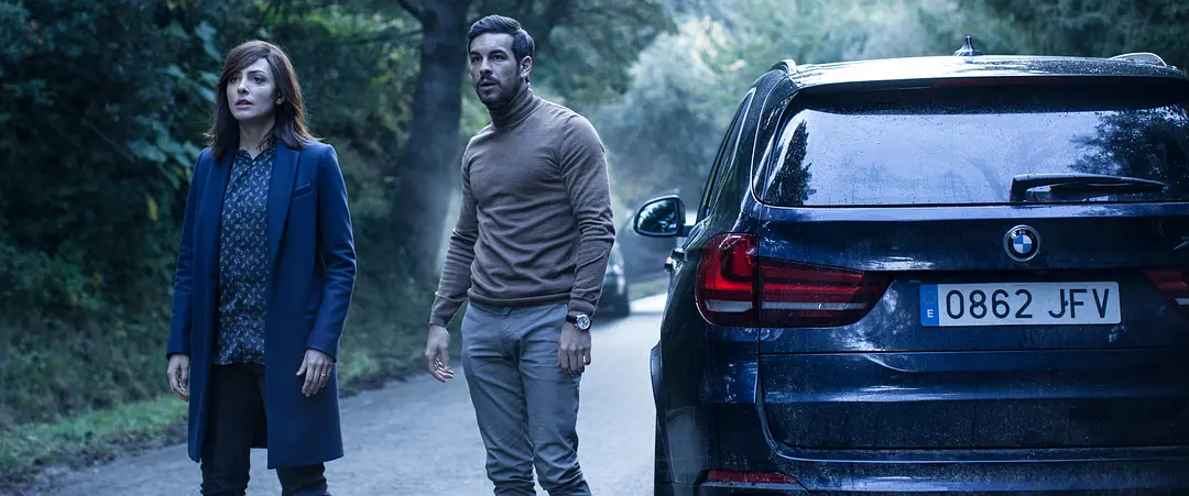 极度烧脑，一波三折的高分悬疑电影《看不见的客人》