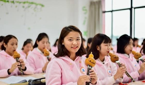 寒暑假成为幼师离职高峰期，学前教育专业学生，未来出路在哪？