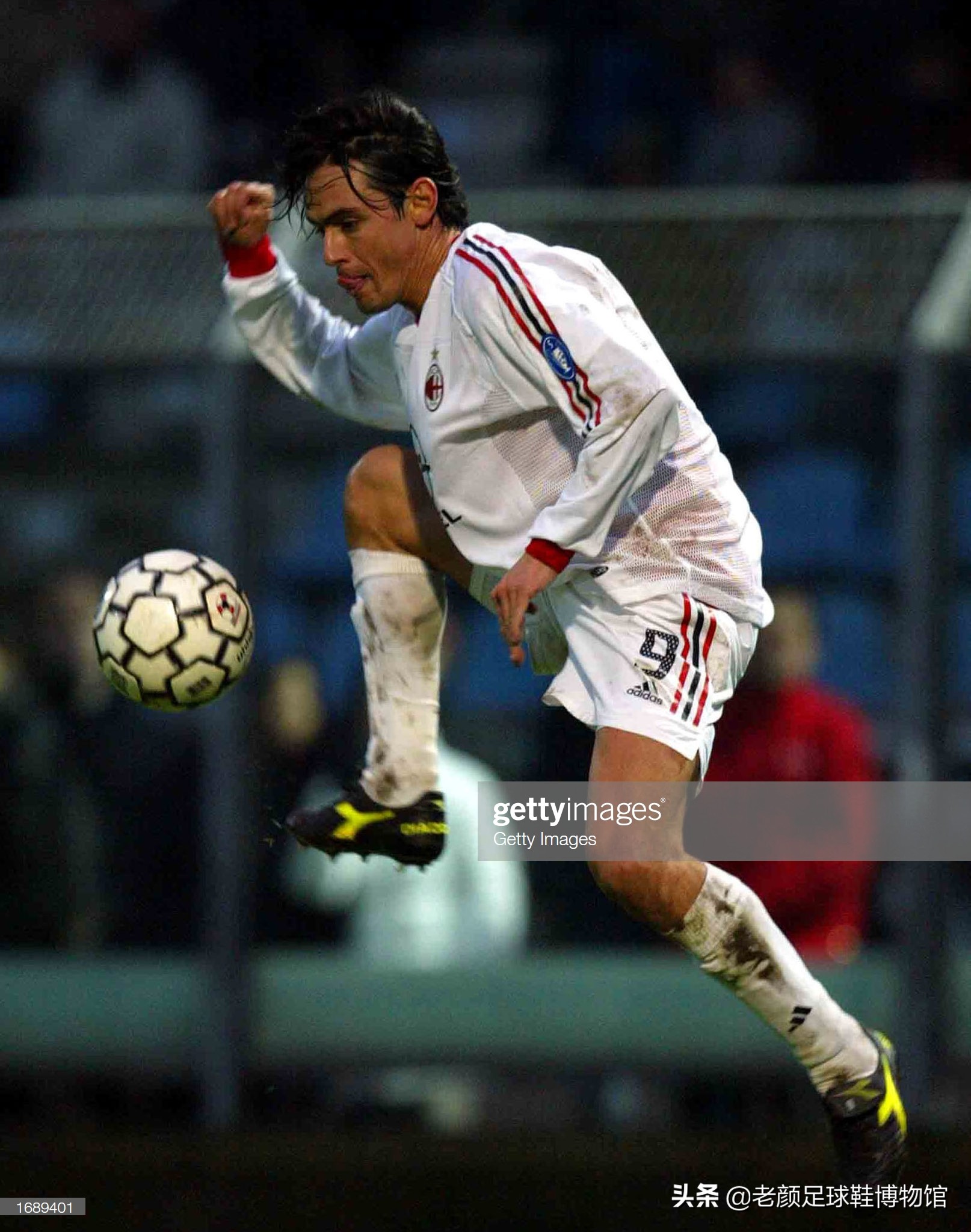 下面说一个73年,9爷因扎吉,照理说9爷外表英俊潇洒,风流成性,穿鞋应该