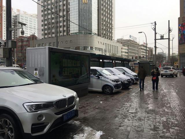 车停在小区被刮伤，没有监控怎么处理