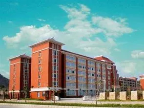 全国第一所文化产业高职院校，素有文产类“黄埔军校”美誉