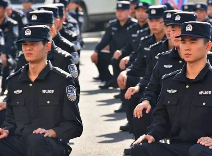 辅警月薪只有3000元，却有人排着队要报考，4大优势让人眼馋