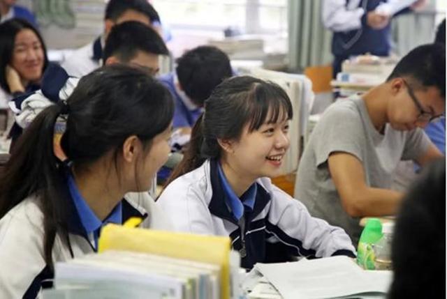 “北大”VS“清华”，谁才是中国最顶尖的大学，院校榜单告诉你