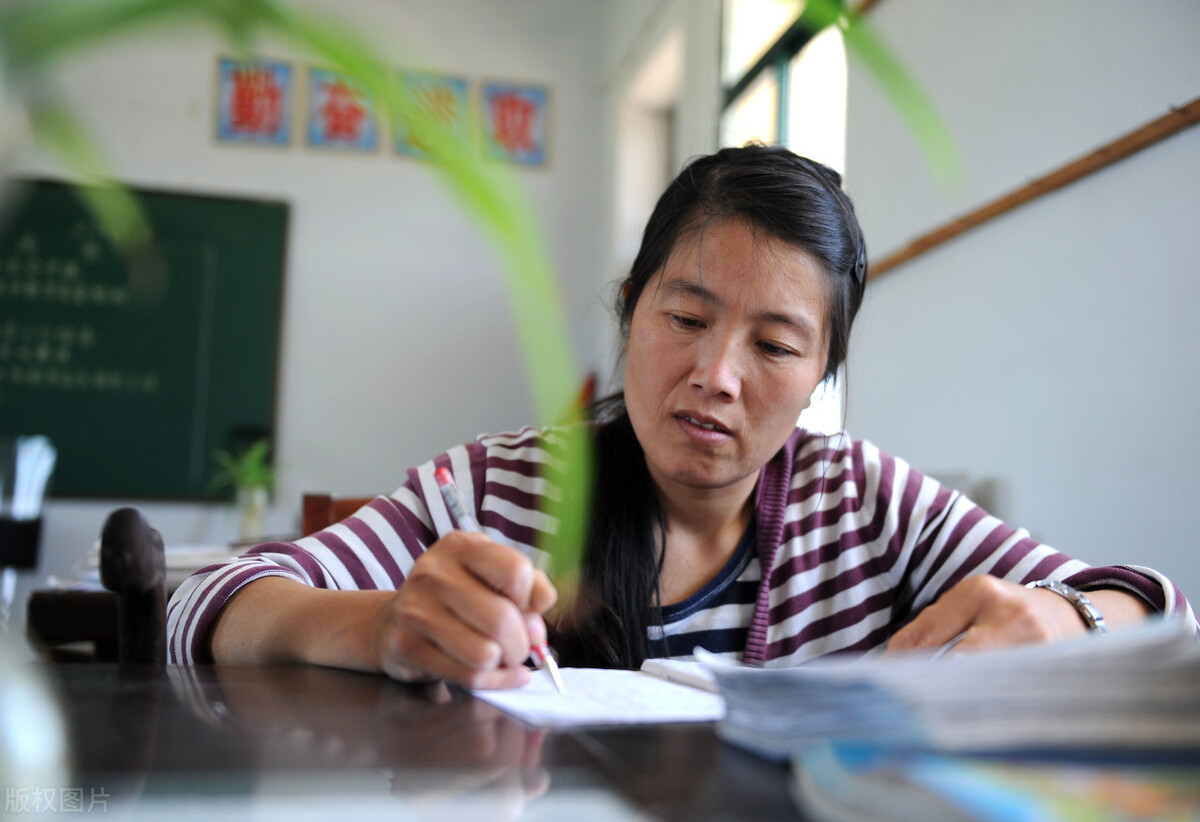 同样是老师，劳务派遣和有编制的相比，差在哪了？