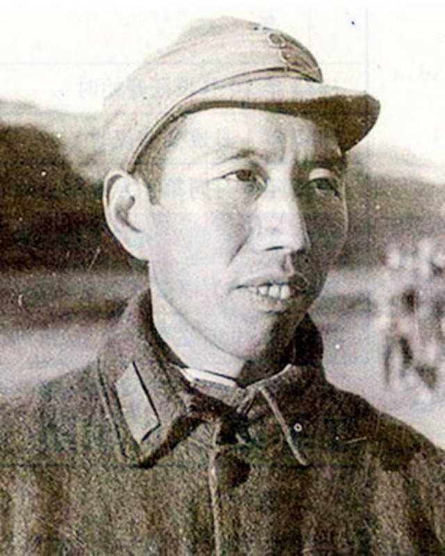红军曾有11个军团，首任军政主官都有谁？1955年什么军衔？