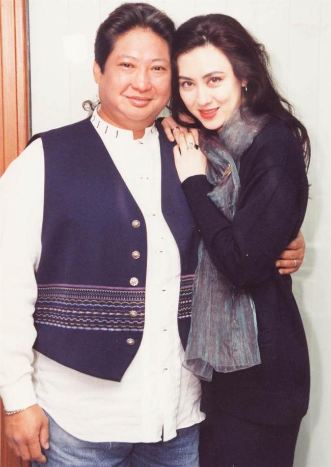 洪金宝离婚后娶徒弟高丽虹,结婚30年,两人为何没有自己的孩子?